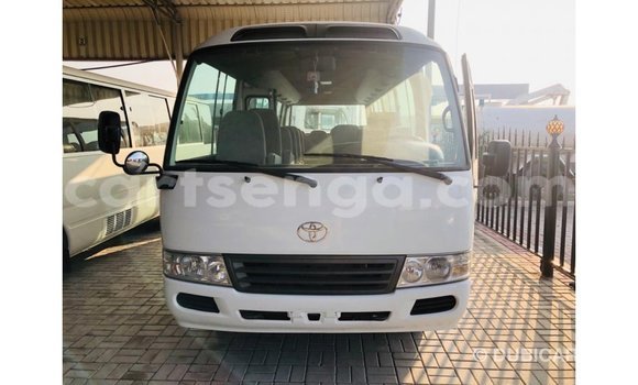 Nunua Imported Toyota Coaster White Gari ndani ya Import - Dubai nchini Hhohho Nunua Imported Toyota Coaster White Gari ndani ya Import - Dubai nchini Hhohho