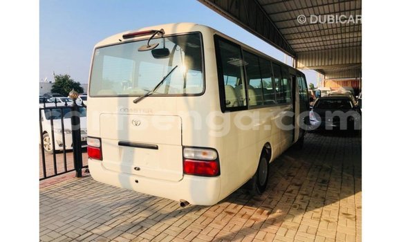 Nunua Imported Toyota Coaster White Gari ndani ya Import - Dubai nchini Hhohho Nunua Imported Toyota Coaster White Gari ndani ya Import - Dubai nchini Hhohho