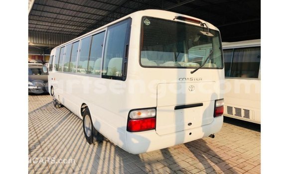 Nunua Imported Toyota Coaster White Gari ndani ya Import - Dubai nchini Hhohho Nunua Imported Toyota Coaster White Gari ndani ya Import - Dubai nchini Hhohho