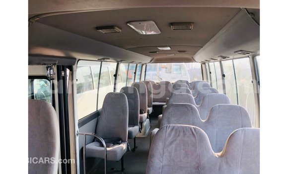 Nunua Imported Toyota Coaster White Gari ndani ya Import - Dubai nchini Hhohho Nunua Imported Toyota Coaster White Gari ndani ya Import - Dubai nchini Hhohho