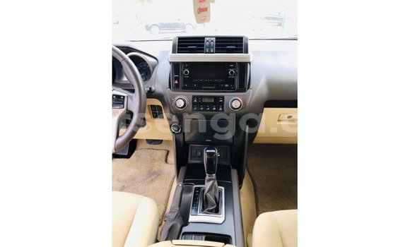 Nunua Imported Toyota Prado White Gari ndani ya Import - Dubai nchini Hhohho Nunua Imported Toyota Prado White Gari ndani ya Import - Dubai nchini Hhohho