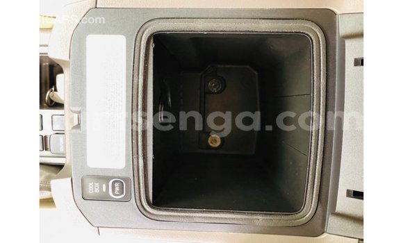 Nunua Imported Toyota Prado White Gari ndani ya Import - Dubai nchini Hhohho Nunua Imported Toyota Prado White Gari ndani ya Import - Dubai nchini Hhohho