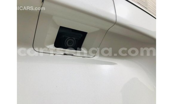 Nunua Imported Toyota Prado White Gari ndani ya Import - Dubai nchini Hhohho Nunua Imported Toyota Prado White Gari ndani ya Import - Dubai nchini Hhohho