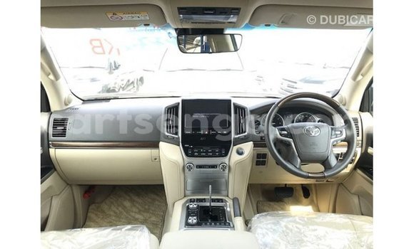 Nunua Imported Toyota Land Cruiser Black Gari ndani ya Import - Dubai nchini Hhohho Nunua Imported Toyota Land Cruiser Black Gari ndani ya Import - Dubai nchini Hhohho