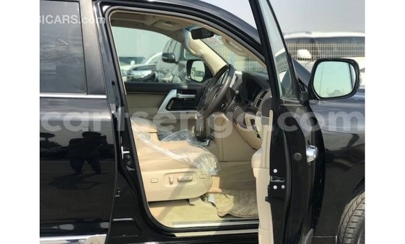 Nunua Imported Toyota Land Cruiser Black Gari ndani ya Import - Dubai nchini Hhohho Nunua Imported Toyota Land Cruiser Black Gari ndani ya Import - Dubai nchini Hhohho