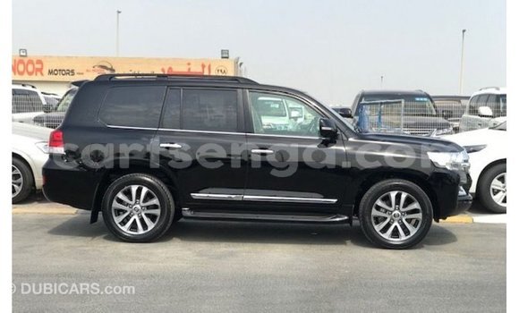 Nunua Imported Toyota Land Cruiser Black Gari ndani ya Import - Dubai nchini Hhohho Nunua Imported Toyota Land Cruiser Black Gari ndani ya Import - Dubai nchini Hhohho