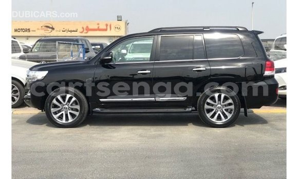 Nunua Imported Toyota Land Cruiser Black Gari ndani ya Import - Dubai nchini Hhohho Nunua Imported Toyota Land Cruiser Black Gari ndani ya Import - Dubai nchini Hhohho