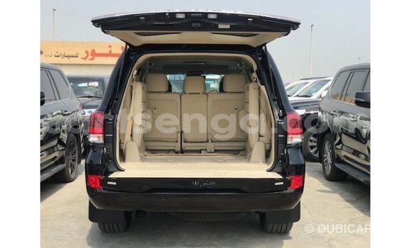 Nunua Imported Toyota Land Cruiser Black Gari ndani ya Import - Dubai nchini Hhohho Nunua Imported Toyota Land Cruiser Black Gari ndani ya Import - Dubai nchini Hhohho