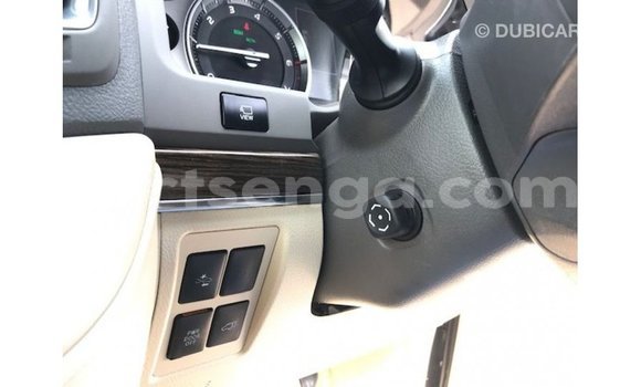 Nunua Imported Toyota Land Cruiser Black Gari ndani ya Import - Dubai nchini Hhohho Nunua Imported Toyota Land Cruiser Black Gari ndani ya Import - Dubai nchini Hhohho