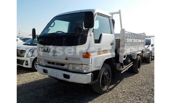 Acheter Import Voiture Toyota Dyna Blanc à Import - Dubai, Hhohho Acheter Import Voiture Toyota Dyna Blanc à Import - Dubai, Hhohho