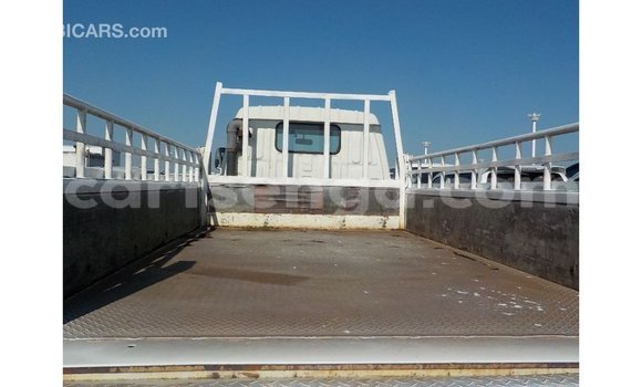 Acheter Import Voiture Toyota Dyna Blanc à Import - Dubai, Hhohho Acheter Import Voiture Toyota Dyna Blanc à Import - Dubai, Hhohho