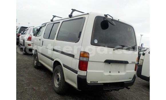 Acheter Import Voiture Toyota Hiace Blanc à Import - Dubai, Hhohho Acheter Import Voiture Toyota Hiace Blanc à Import - Dubai, Hhohho