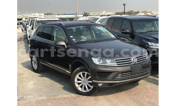 Acheter Import Voiture Volkswagen Touareg Marron à Import - Dubai, Hhohho Acheter Import Voiture Volkswagen Touareg Marron à Import - Dubai, Hhohho