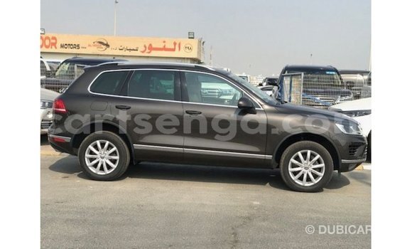 Acheter Import Voiture Volkswagen Touareg Marron à Import - Dubai, Hhohho Acheter Import Voiture Volkswagen Touareg Marron à Import - Dubai, Hhohho