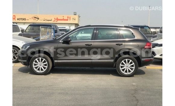 Acheter Import Voiture Volkswagen Touareg Marron à Import - Dubai, Hhohho Acheter Import Voiture Volkswagen Touareg Marron à Import - Dubai, Hhohho