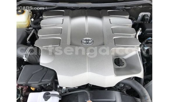 Acheter Import Voiture Toyota Land Cruiser Rouge à Import - Dubai, Hhohho Acheter Import Voiture Toyota Land Cruiser Rouge à Import - Dubai, Hhohho