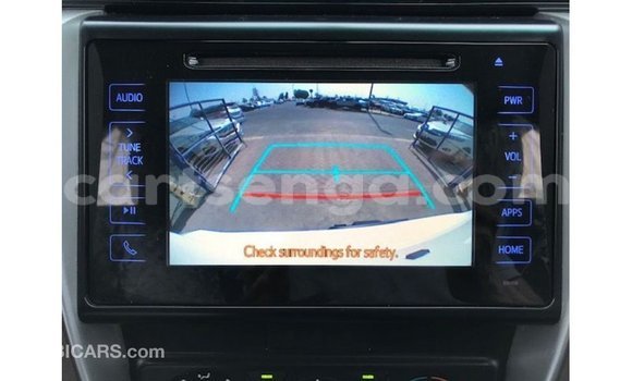 Acheter Import Voiture Toyota Fortuner Blanc à Import - Dubai, Hhohho Acheter Import Voiture Toyota Fortuner Blanc à Import - Dubai, Hhohho