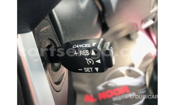 Acheter Import Voiture Toyota Fortuner Blanc à Import - Dubai, Hhohho Acheter Import Voiture Toyota Fortuner Blanc à Import - Dubai, Hhohho