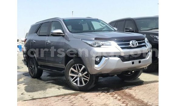 Acheter Import Voiture Toyota Fortuner Autre à Import - Dubai, Hhohho