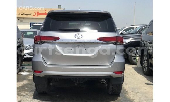 Acheter Import Voiture Toyota Fortuner Autre à Import - Dubai, Hhohho Acheter Import Voiture Toyota Fortuner Autre à Import - Dubai, Hhohho