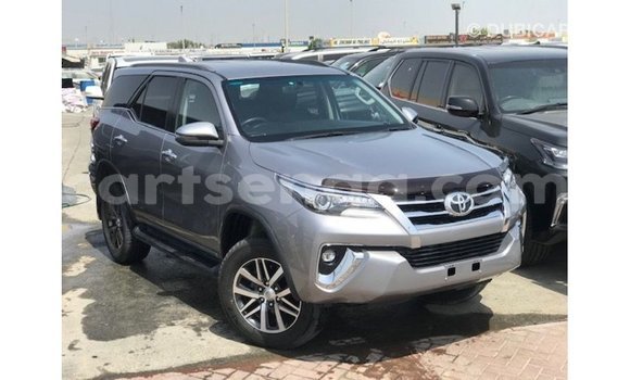 Acheter Import Voiture Toyota Fortuner Autre à Import - Dubai, Hhohho Acheter Import Voiture Toyota Fortuner Autre à Import - Dubai, Hhohho