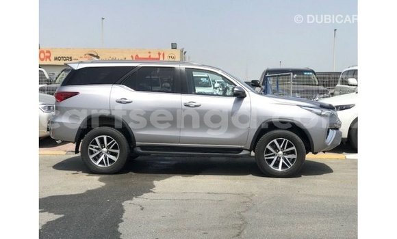 Acheter Import Voiture Toyota Fortuner Autre à Import - Dubai, Hhohho Acheter Import Voiture Toyota Fortuner Autre à Import - Dubai, Hhohho