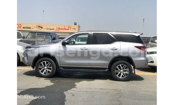 Acheter Import Voiture Toyota Fortuner Autre à Import - Dubai, Hhohho Acheter Import Voiture Toyota Fortuner Autre à Import - Dubai, Hhohho