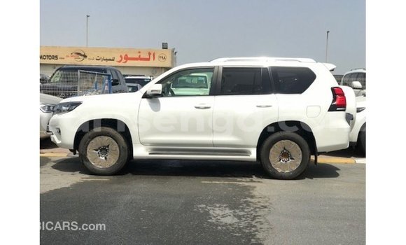 Nunua Imported Toyota Prado White Gari ndani ya Import - Dubai nchini Hhohho Nunua Imported Toyota Prado White Gari ndani ya Import - Dubai nchini Hhohho