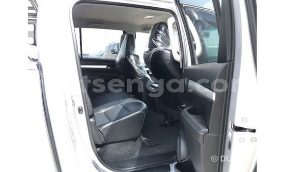 Acheter Import Voiture Toyota Hilux Autre à Import - Dubai, Hhohho Acheter Import Voiture Toyota Hilux Autre à Import - Dubai, Hhohho