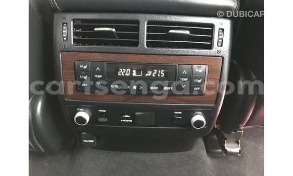 Nunua Imported Toyota Land Cruiser White Gari ndani ya Import - Dubai nchini Hhohho Nunua Imported Toyota Land Cruiser White Gari ndani ya Import - Dubai nchini Hhohho