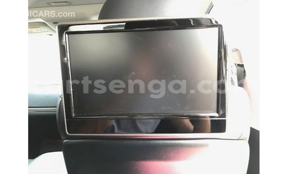 Nunua Imported Toyota Land Cruiser White Gari ndani ya Import - Dubai nchini Hhohho Nunua Imported Toyota Land Cruiser White Gari ndani ya Import - Dubai nchini Hhohho