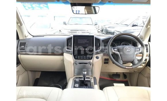 Nunua Imported Toyota Land Cruiser Black Gari ndani ya Import - Dubai nchini Hhohho Nunua Imported Toyota Land Cruiser Black Gari ndani ya Import - Dubai nchini Hhohho