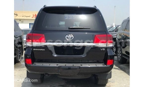 Nunua Imported Toyota Land Cruiser Black Gari ndani ya Import - Dubai nchini Hhohho Nunua Imported Toyota Land Cruiser Black Gari ndani ya Import - Dubai nchini Hhohho