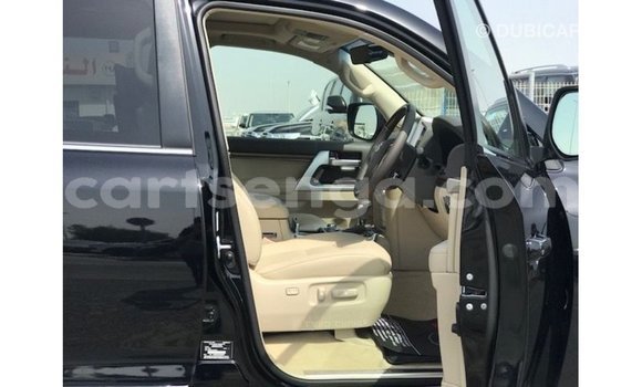 Nunua Imported Toyota Land Cruiser Black Gari ndani ya Import - Dubai nchini Hhohho Nunua Imported Toyota Land Cruiser Black Gari ndani ya Import - Dubai nchini Hhohho