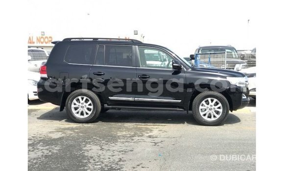 Nunua Imported Toyota Land Cruiser Black Gari ndani ya Import - Dubai nchini Hhohho Nunua Imported Toyota Land Cruiser Black Gari ndani ya Import - Dubai nchini Hhohho