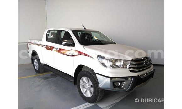 Nunua Imported Toyota Hilux White Gari ndani ya Import - Dubai nchini Hhohho Nunua Imported Toyota Hilux White Gari ndani ya Import - Dubai nchini Hhohho