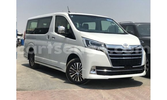 Buy Import Toyota Granvia White Car in Import - Dubai in Hhohho