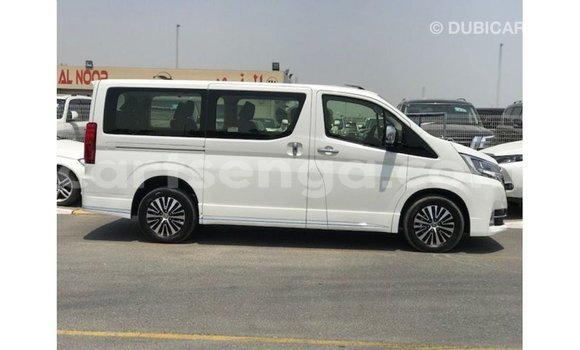 Nunua Imported Toyota Granvia White Gari ndani ya Import - Dubai nchini Hhohho Nunua Imported Toyota Granvia White Gari ndani ya Import - Dubai nchini Hhohho