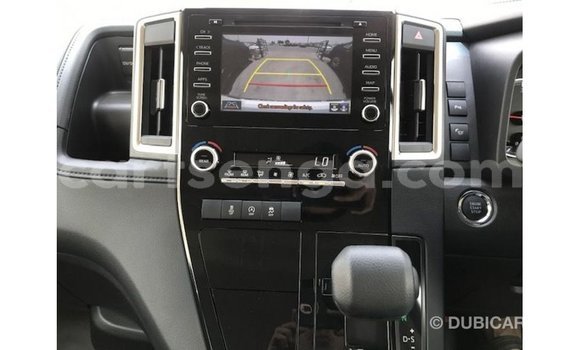 Nunua Imported Toyota Granvia White Gari ndani ya Import - Dubai nchini Hhohho Nunua Imported Toyota Granvia White Gari ndani ya Import - Dubai nchini Hhohho