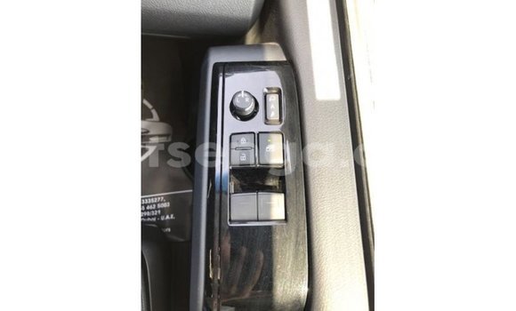 Nunua Imported Toyota Granvia White Gari ndani ya Import - Dubai nchini Hhohho Nunua Imported Toyota Granvia White Gari ndani ya Import - Dubai nchini Hhohho