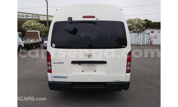 Acheter Import Voiture Toyota Hiace Blanc à Import - Dubai, Hhohho Acheter Import Voiture Toyota Hiace Blanc à Import - Dubai, Hhohho