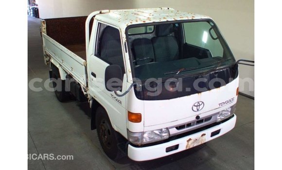 Acheter Import Voiture Toyota Dyna Blanc à Import - Dubai, Hhohho Acheter Import Voiture Toyota Dyna Blanc à Import - Dubai, Hhohho