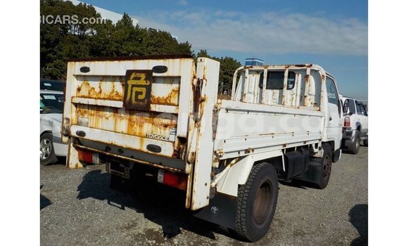 Acheter Import Voiture Toyota Dyna Blanc à Import - Dubai, Hhohho Acheter Import Voiture Toyota Dyna Blanc à Import - Dubai, Hhohho