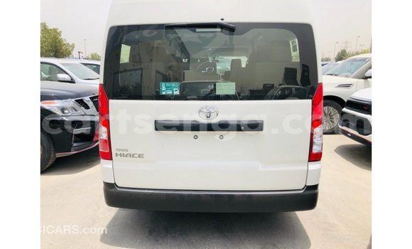 Nunua Imported Toyota Hiace White Gari ndani ya Import - Dubai nchini Hhohho Nunua Imported Toyota Hiace White Gari ndani ya Import - Dubai nchini Hhohho