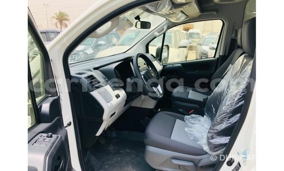 Nunua Imported Toyota Hiace White Gari ndani ya Import - Dubai nchini Hhohho Nunua Imported Toyota Hiace White Gari ndani ya Import - Dubai nchini Hhohho