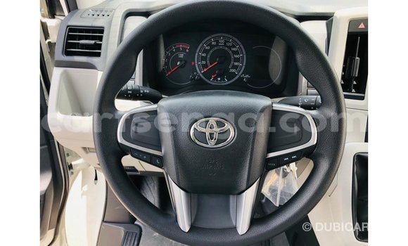 Nunua Imported Toyota Hiace White Gari ndani ya Import - Dubai nchini Hhohho Nunua Imported Toyota Hiace White Gari ndani ya Import - Dubai nchini Hhohho