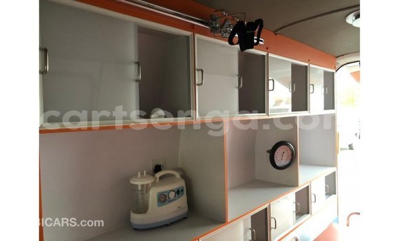 Nunua Imported Toyota Hiace White Gari ndani ya Import - Dubai nchini Hhohho Nunua Imported Toyota Hiace White Gari ndani ya Import - Dubai nchini Hhohho