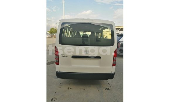 Nunua Imported Toyota Hiace White Gari ndani ya Import - Dubai nchini Hhohho Nunua Imported Toyota Hiace White Gari ndani ya Import - Dubai nchini Hhohho