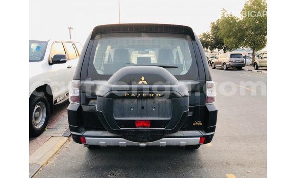 Nunua Imported Mitsubishi Pajero Black Gari ndani ya Import - Dubai nchini Hhohho Nunua Imported Mitsubishi Pajero Black Gari ndani ya Import - Dubai nchini Hhohho