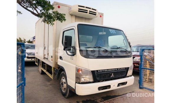 Nunua Imported Mitsubishi Carisma White Gari ndani ya Import - Dubai nchini Hhohho Nunua Imported Mitsubishi Carisma White Gari ndani ya Import - Dubai nchini Hhohho